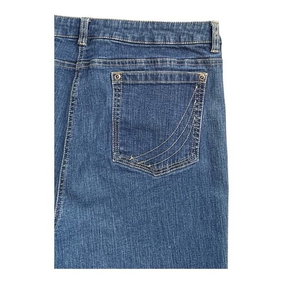 JONES NEW YORK Womens Size 14 Straight Leg Denim Blue Jeans 30.5" Inseam - Picture 3 of 5